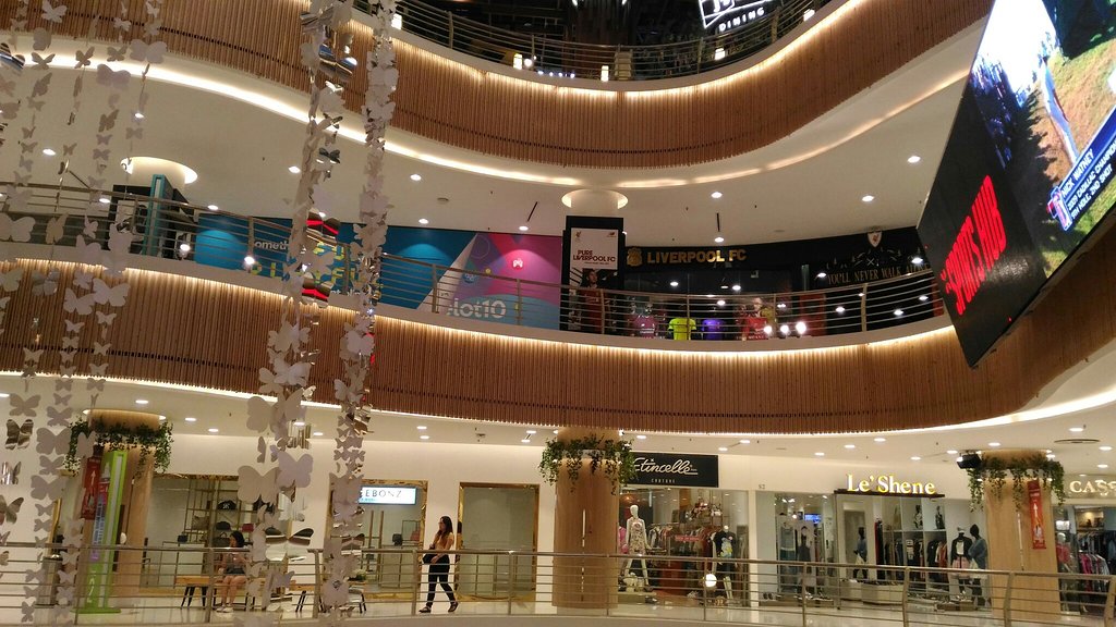 مرکز خرید لات تن در کوالالامپور مالزی